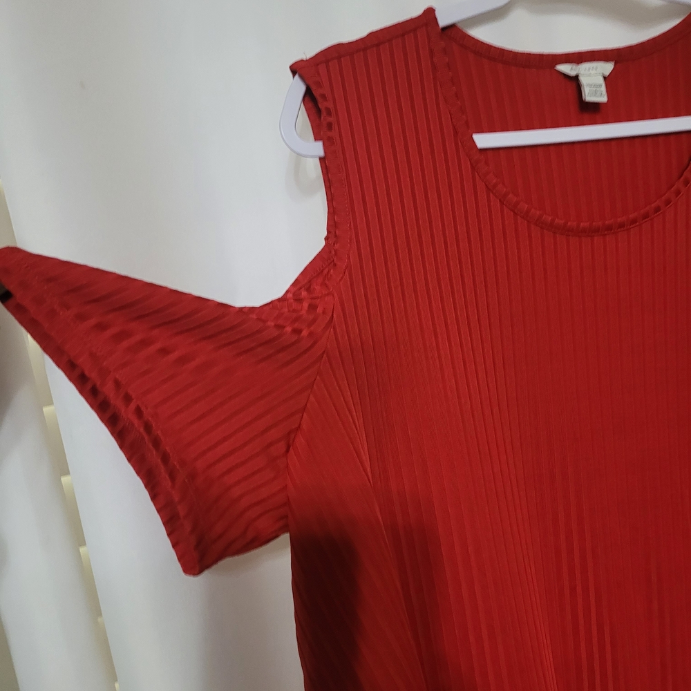 Cato Red Ribbed Cold-Shoulder Blouse - Picture 3 of 5